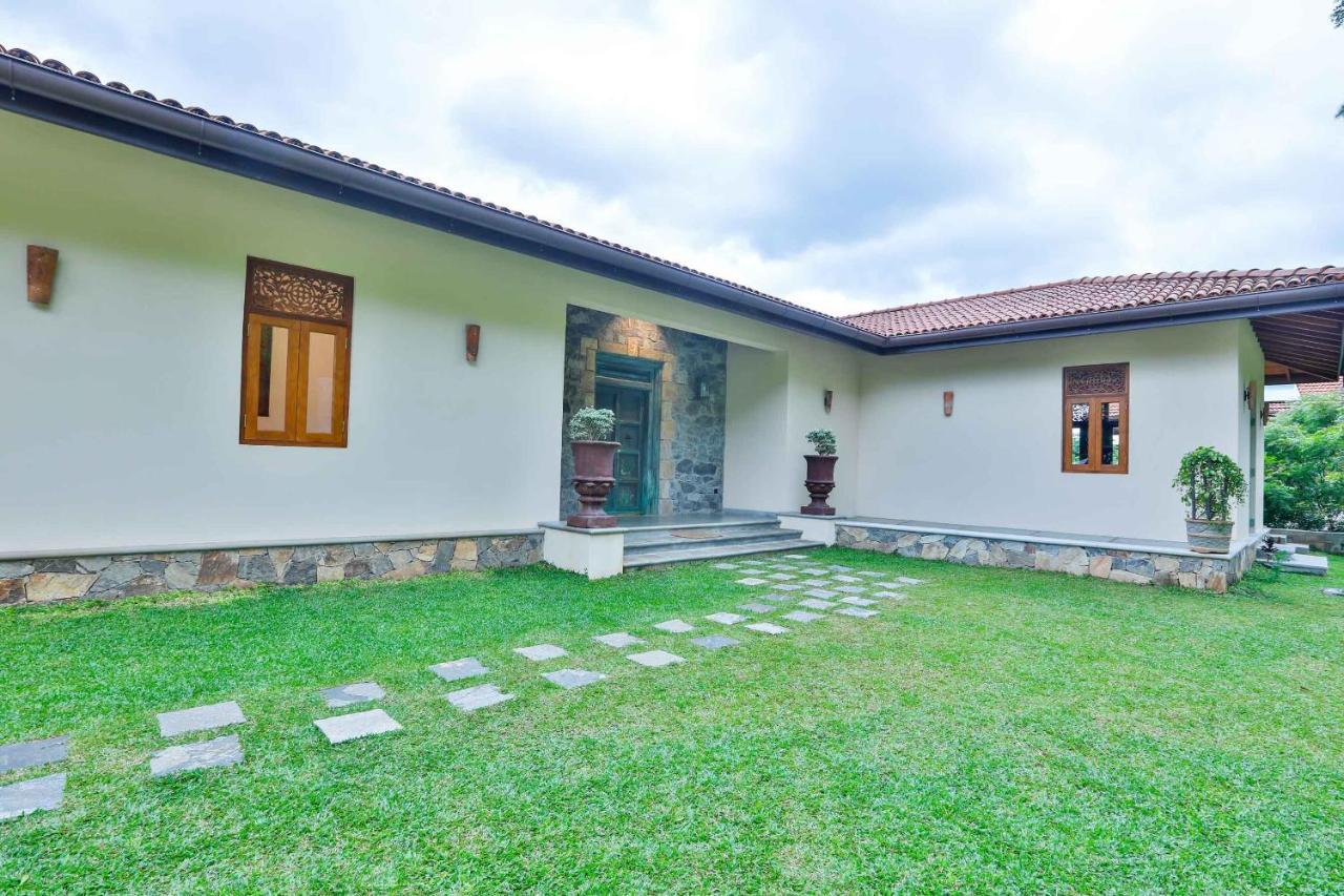 Lanka Golf Villa Collection - Villa Gelian Дигана Екстериор снимка